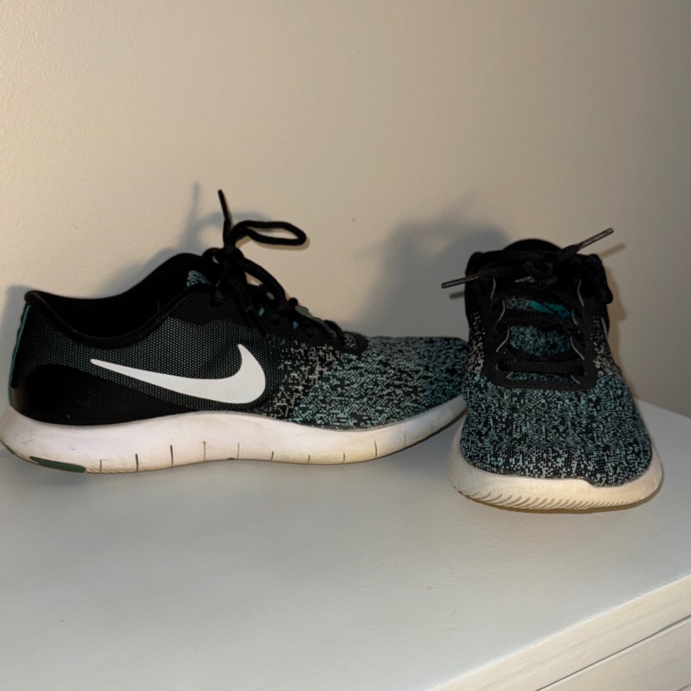 Nike Black and Teal Athletic Sneakers